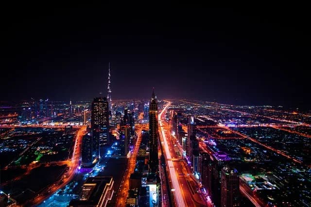 Gdzie leży Dubaj na mapie świata? Odkryj jego lokalizację i kontekst Gdzie leży Dubaj na mapie świata? Odkryj jego lokalizację i kontekst