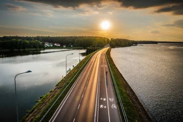 Jezioro Rybnickie: odkryj jego tajemnice i atrakcje rekreacyjne Jezioro Rybnickie: odkryj jego tajemnice i atrakcje rekreacyjne